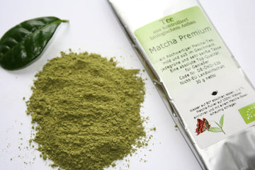Matcha Premium Tee – jadegrün, mild & süß