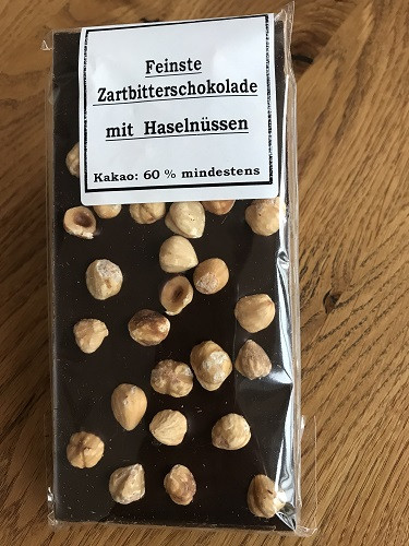 Zartbitterschokolade mit Nüssen 100g
